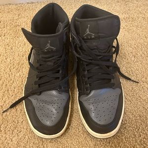 Air Jordan 1 Mid Size 9.5 Black Dark Grey
